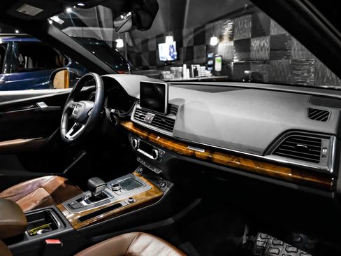 Used 2018 Audi Q5 2.0T Premium Plus w/ Premium Plus Package image 15