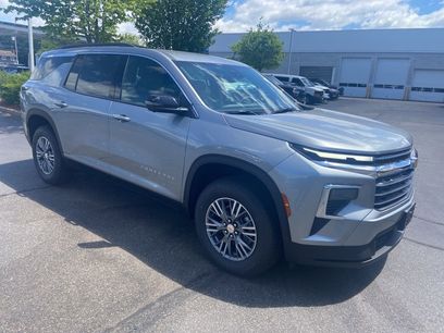 New 2025 Chevrolet Traverse LT w/ Driver Confidence Package