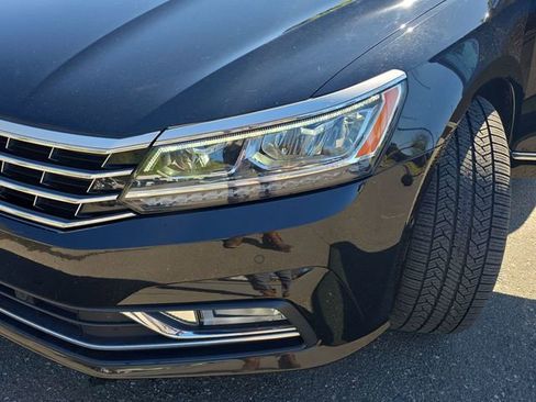 Used 2016 Volkswagen Passat 1.8T SEL Premium image 44