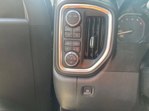 Used 2021 GMC Sierra 1500 Elevation w/ Preferred Package image 16