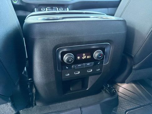 Used 2022 Chevrolet Tahoe Z71 w/ Z71 Off-Road Package image 28