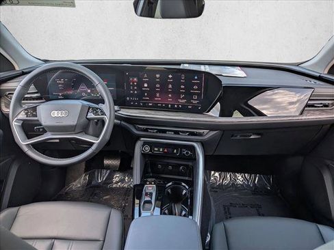 Certified 2025 Audi Q5 Premium w/ Convenience Package image 21