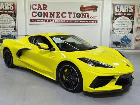 Used 2020 Chevrolet Corvette Stingray Premium Cpe w/ 3LT Preferred Equipment Group RWD image 1