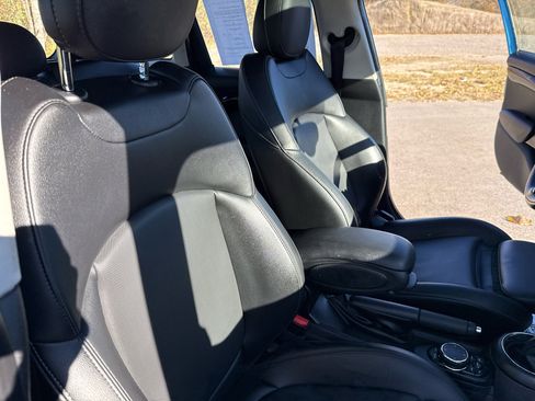 Used 2018 MINI Cooper S image 25