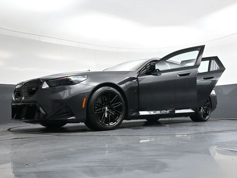 Used 2026 BMW M5 Touring image 41