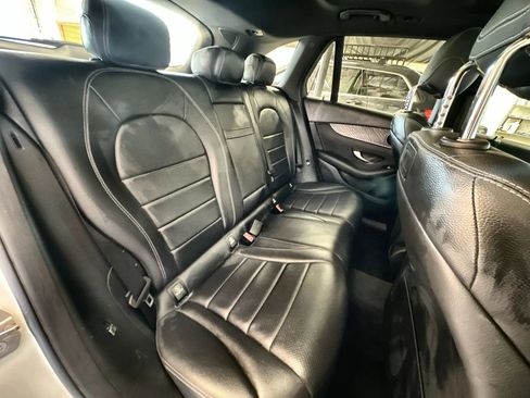 Used 2018 Mercedes-Benz GLC 300 4MATIC image 25
