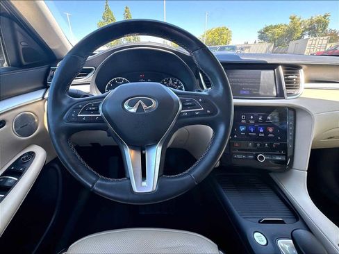 Used 2019 INFINITI QX50 Essential w/ Premium Heat Package AWD/4WD image 7