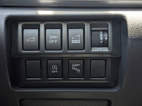 Used 2021 Subaru Forester Premium AWD/4WD image 37