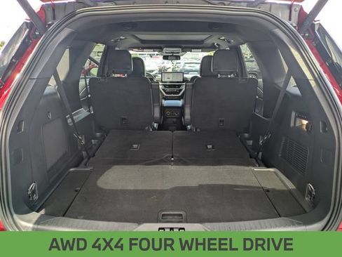 Used 2025 Ford Explorer ST-Line w/ Premium Package AWD/4WD image 29