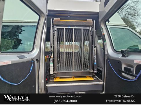 Used 2014 Ford E-250 and Econoline 250 w/ Power Group image 35