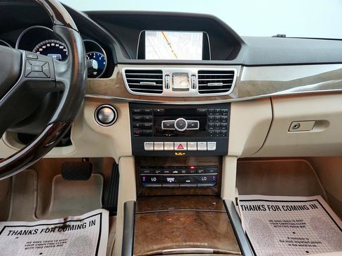 Used 2014 Mercedes-Benz E 350 Sedan image 22