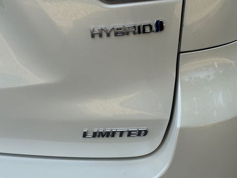 Used 2017 Toyota Highlander Limited Platinum AWD/4WD image 23