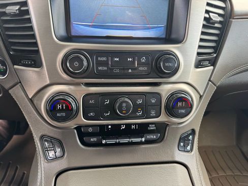 Used 2019 GMC Yukon XL Denali image 29