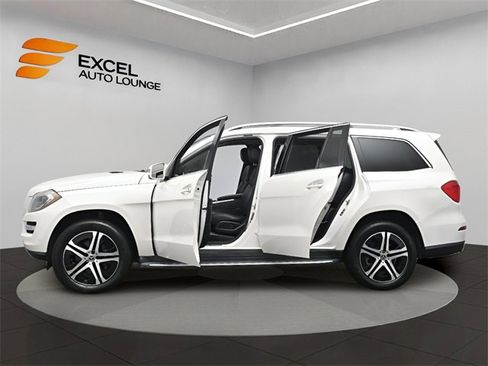 Used 2016 Mercedes-Benz GL 450 4MATIC w/ Premium I Package image 55