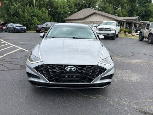 Used 2023 Hyundai Sonata SEL FWD image 2