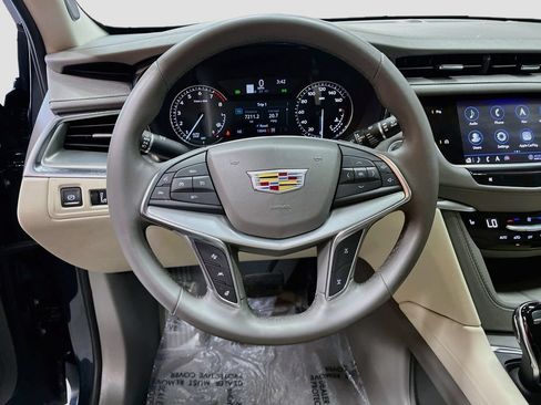 Used 2025 Cadillac XT5 Premium Luxury w/ LPO, Floor Liner Package AWD/4WD image 11