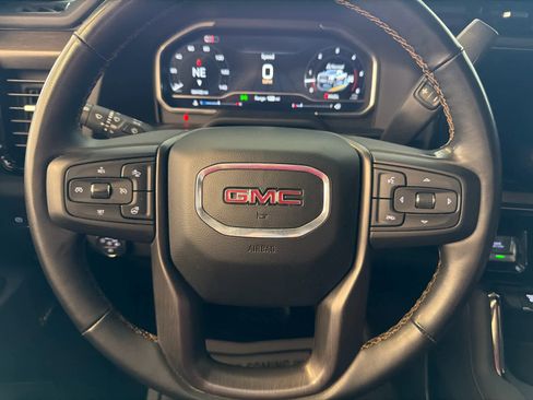 Used 2024 GMC Sierra 2500 AT4 w/ AT4 Preferred Package AWD/4WD image 35