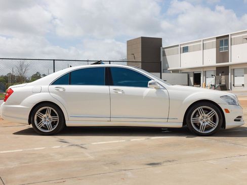 Used 2013 Mercedes-Benz S 550 w/ Sport Pkg image 15
