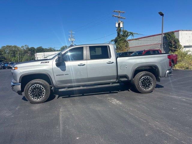 Used 2025 Chevrolet Silverado 2500 LT w/ All Star Edition AWD/4WD image 3