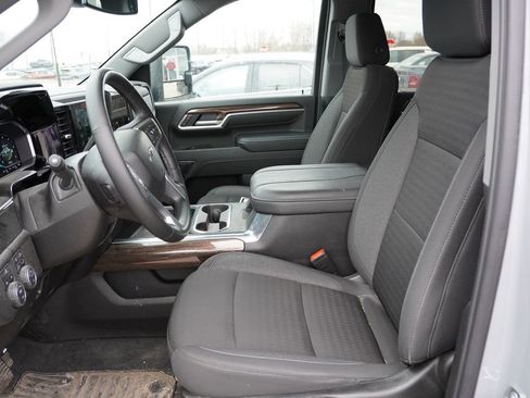 Used 2024 Chevrolet Silverado 2500 LT w/ Z71 Sport Edition image 4