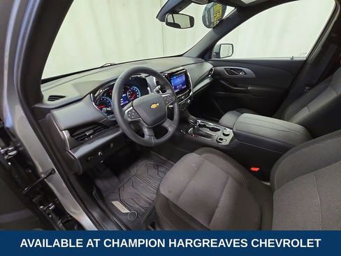 Used 2023 Chevrolet Traverse LT image 13