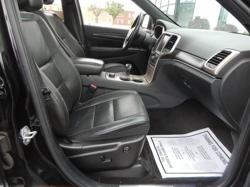 Used 2015 Jeep Grand Cherokee Limited w/ Luxury Group II AWD/4WD image 39