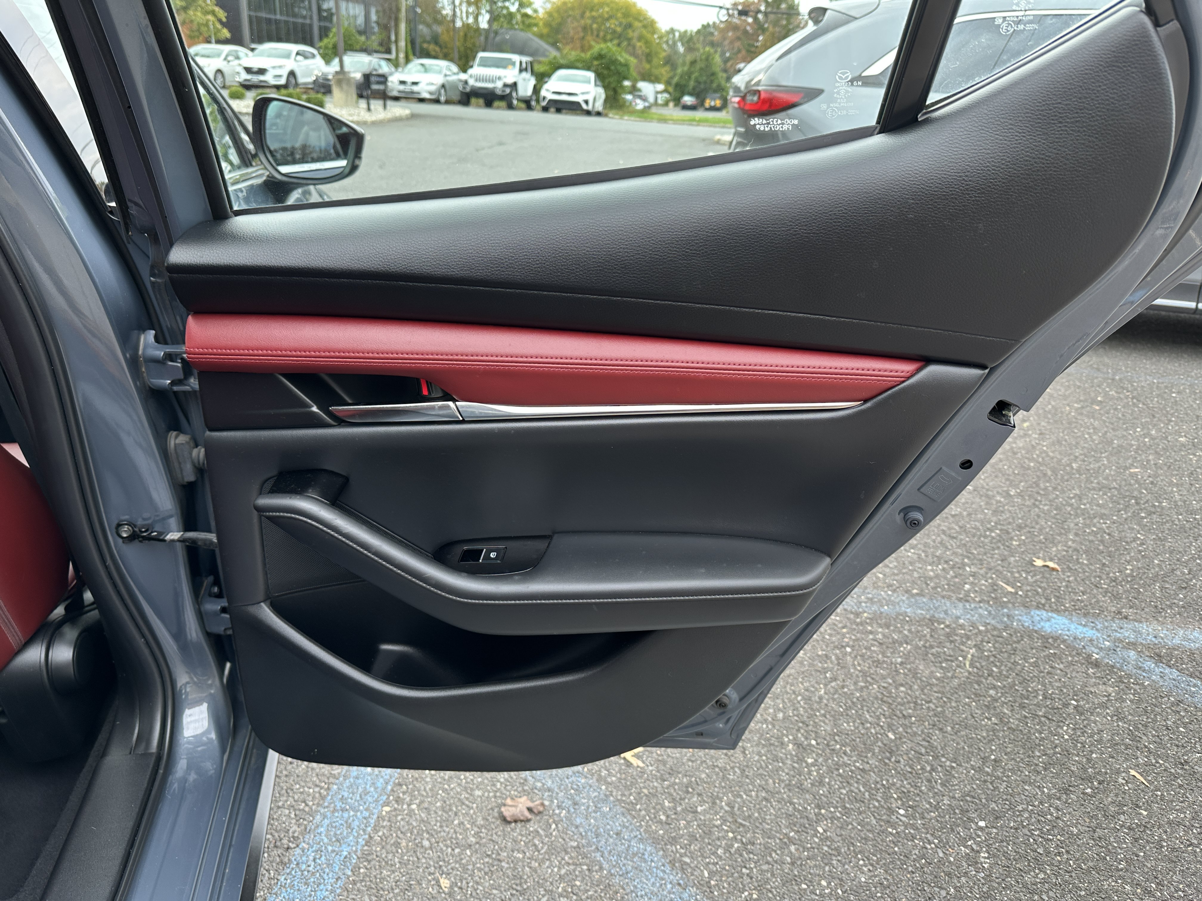 Used 2019 MAZDA MAZDA3 AWD Hatchback w/ Premium Pkg image 32