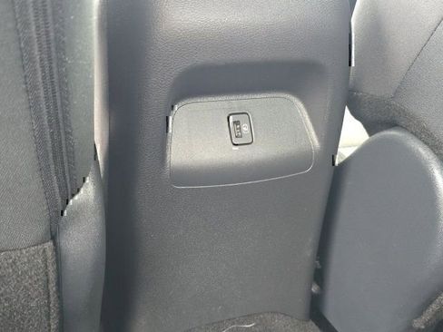 Used 2024 Nissan Sentra SV FWD image 13