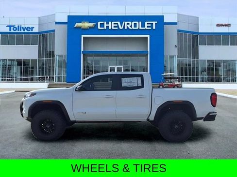 Used 2026 GMC Canyon AT4 w/ Off-Road Front Bumper Package AWD/4WD image 4