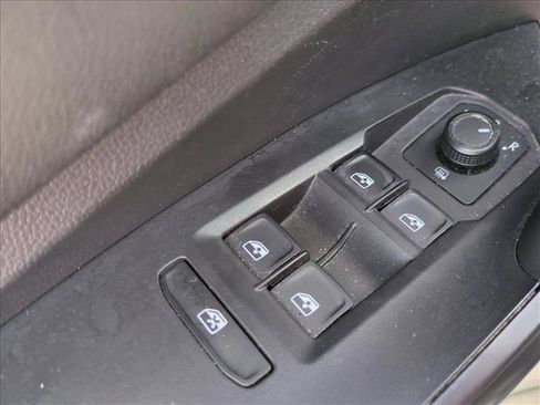 Used 2020 Volkswagen Jetta S w/ Driver Assistance Package FWD image 11
