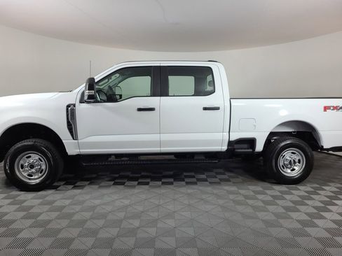 Used 2025 Ford F250 XL w/ FX4 Off-Road Package image 6