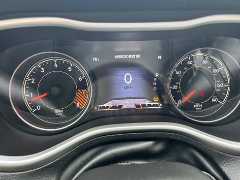 Used 2015 Jeep Cherokee Trailhawk w/ Leather Interior Group AWD/4WD image 17