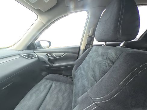 Used 2016 Nissan Rogue S w/ Appearance Package image 26