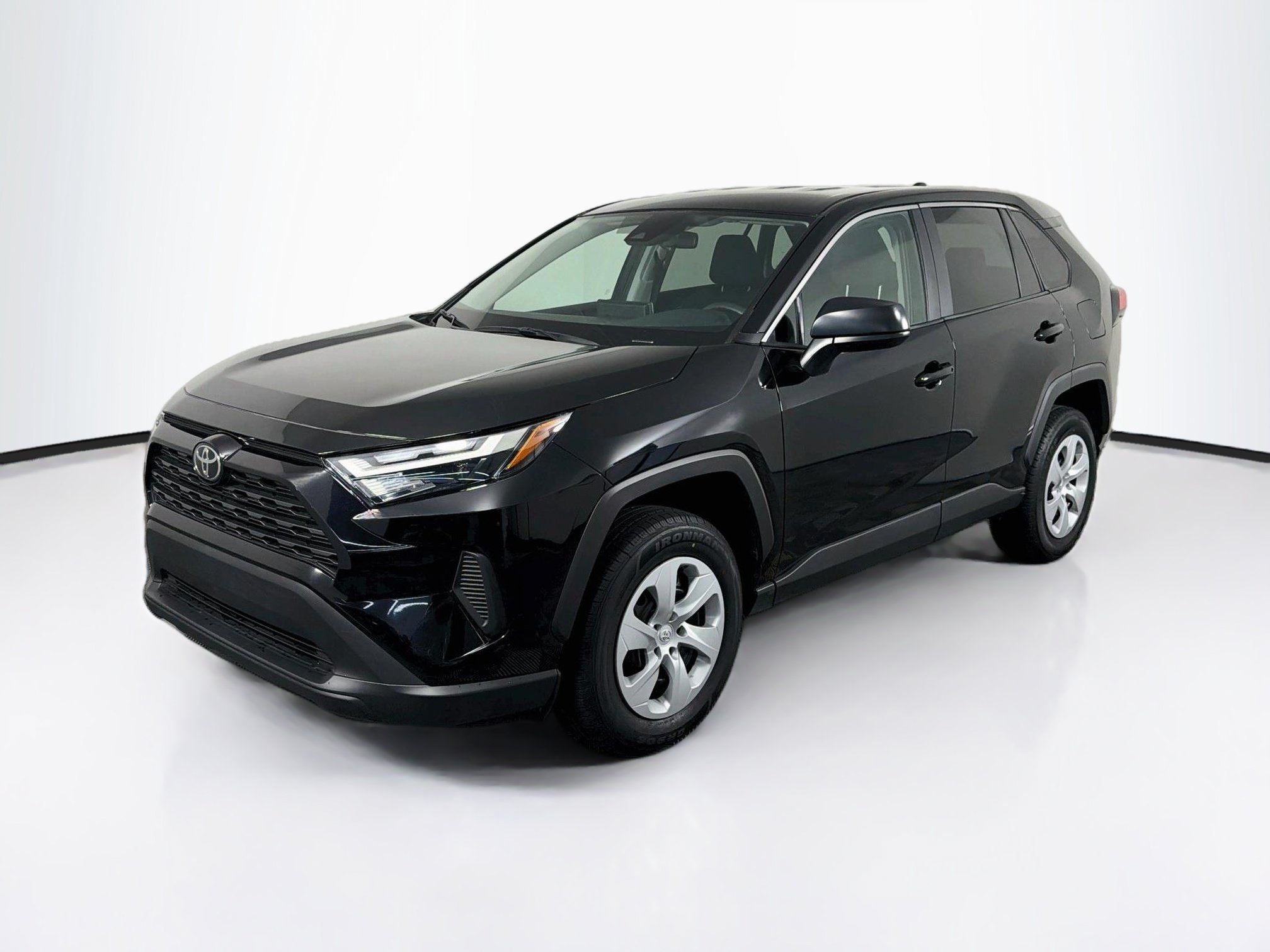 Used 2025 Toyota RAV4 LE AWD/4WD image 3