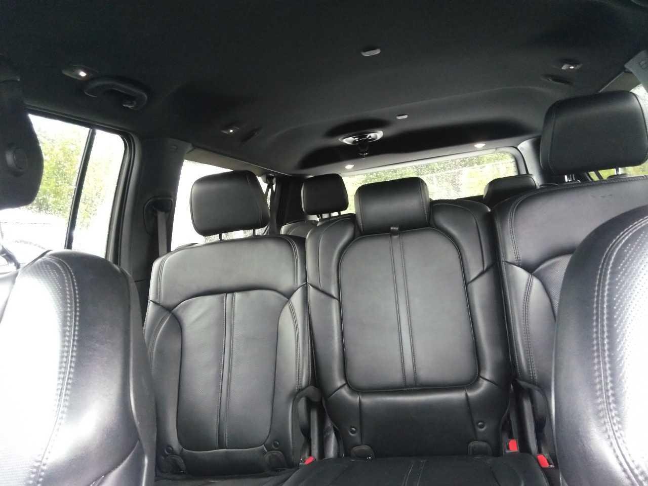 Used 2024 Jeep Wagoneer L Series III w/ Flexible Seating Group AWD/4WD image 6