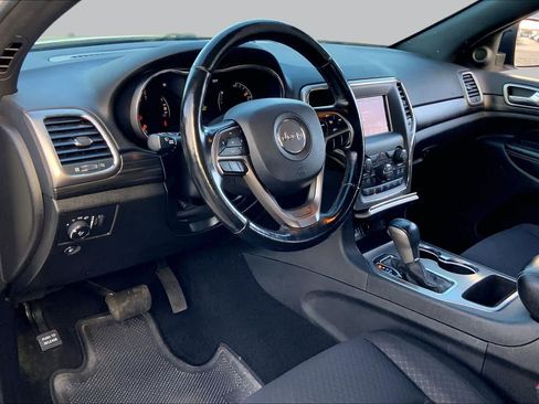 Used 2021 Jeep Grand Cherokee Freedom Edition RWD image 17