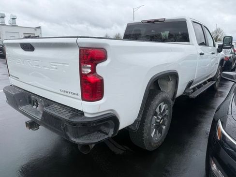 Used 2025 Chevrolet Silverado 2500 Custom w/ Custom Value Package image 10