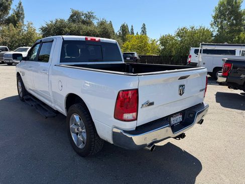 Used 2019 RAM 1500 Big Horn AWD/4WD image 3