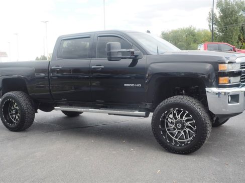 Used 2015 Chevrolet Silverado 3500 LT w/ LT Convenience Package image 3