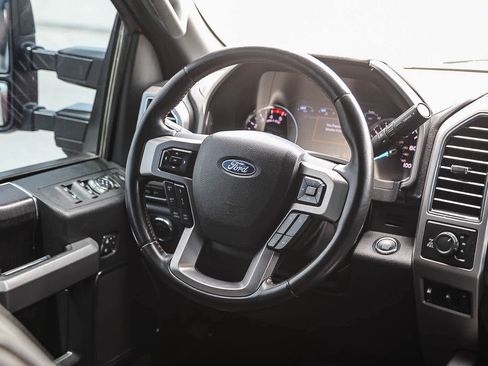 Used 2019 Ford F250 Platinum w/ Platinum Ultimate Package AWD/4WD image 18
