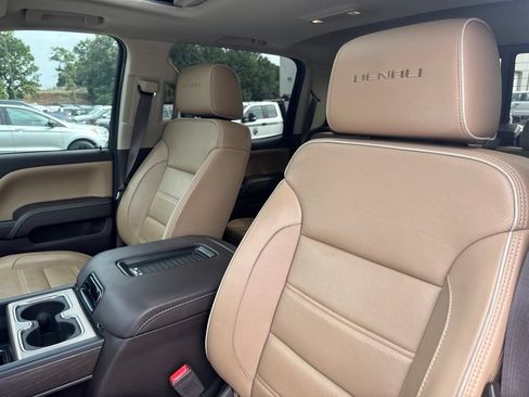 Used 2019 GMC Sierra 2500 Denali w/ Duramax Plus Package AWD/4WD image 34