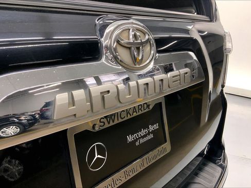 Used 2023 Toyota 4Runner Limited AWD/4WD image 14