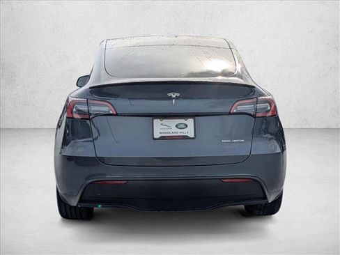 Used 2023 Tesla Model Y Long Range image 7