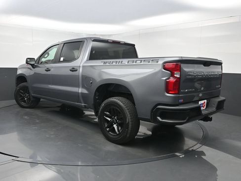 Used 2021 Chevrolet Silverado 1500 Custom Trail Boss AWD/4WD image 17