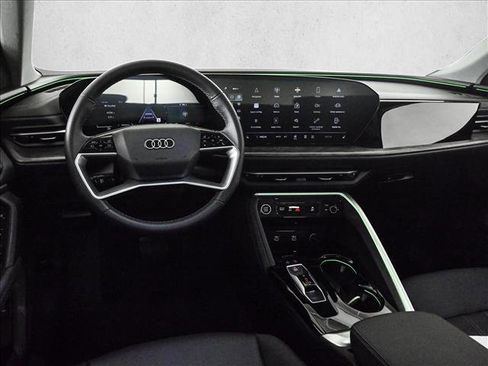 Used 2025 Audi Q5 Premium Plus w/ Premium Plus image 19