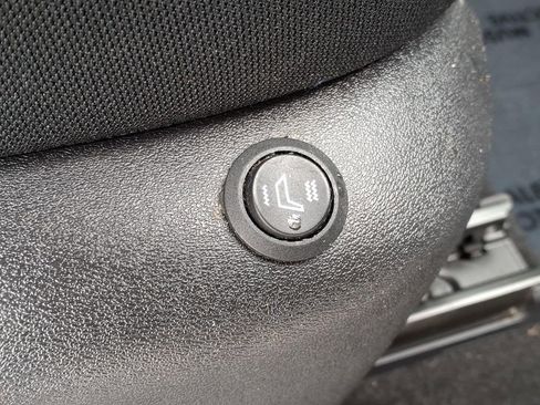 Used 2021 Nissan Rogue SV AWD/4WD image 6