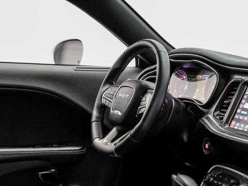 Used 2018 Dodge Challenger SRT Hellcat RWD image 67