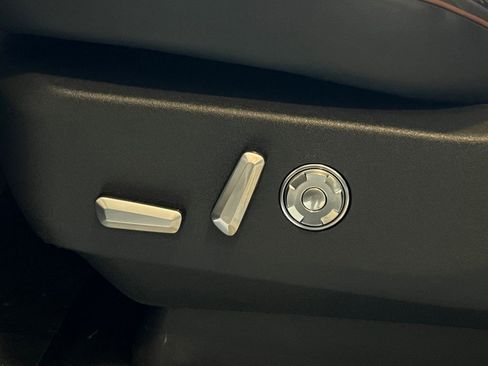 New 2025 Lincoln Navigator Black Label image 27