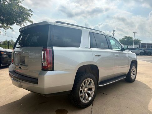 Used 2017 GMC Yukon SLT RWD image 3