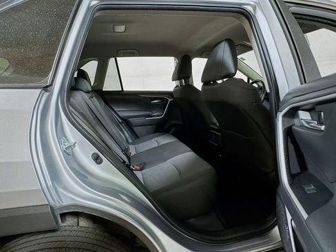 Used 2025 Toyota RAV4 XLE image 24